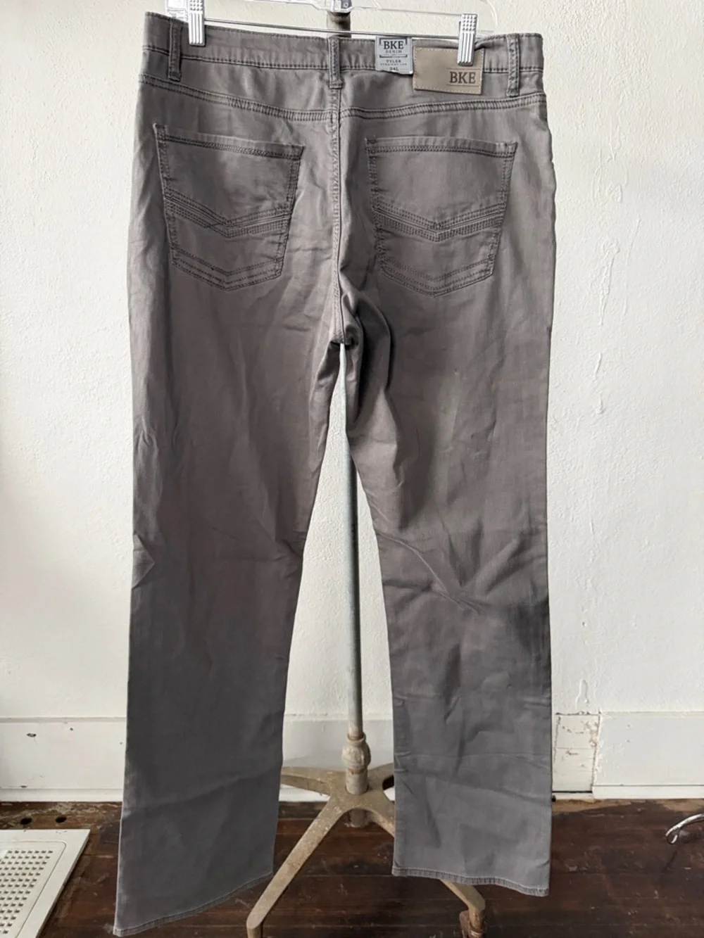 NWT BKE Tyler Straight Pants Size 34L